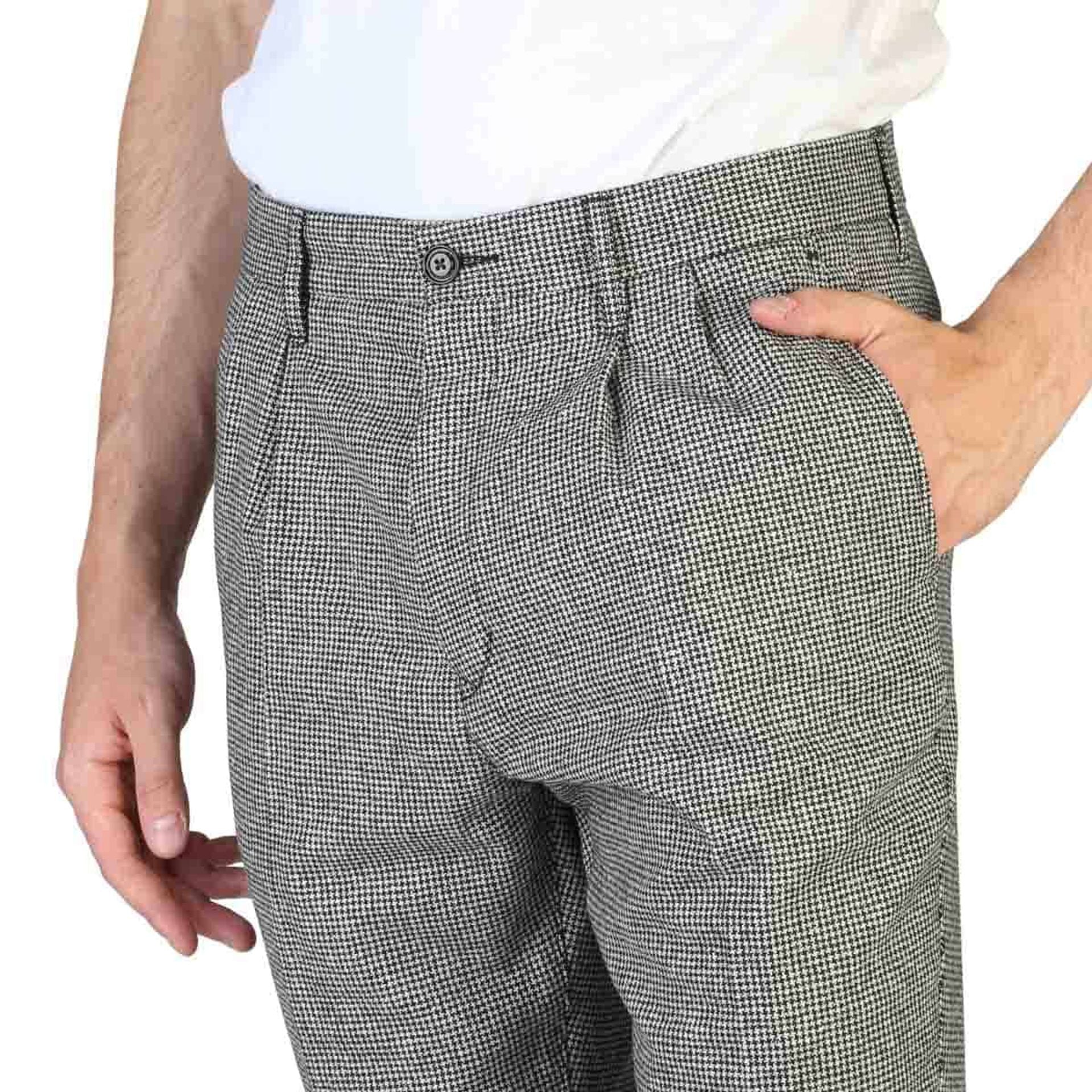 Tommy Hilfiger Trousers - Fizigo